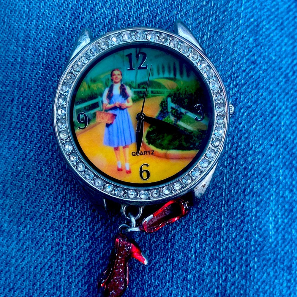 Wizard of Oz Dorothy Judy Garland Red Wrist Watch